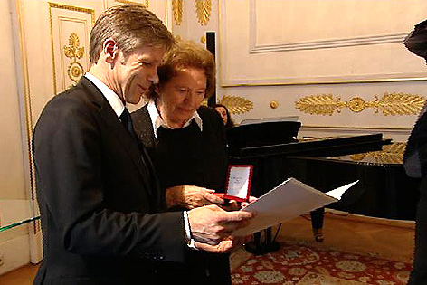 Bundesverdienstzeichen in Gold für Katharina Sasso, Verleihung in Wien
