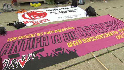 FPÖ-Gegendemo Plakate