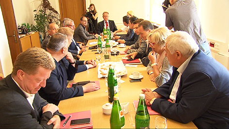 Erstes Sondierungsgespräch von SPÖ und ÖVP