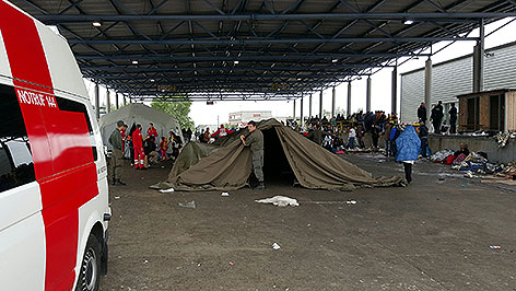 Bundesheer baut Zelte für Flüchtlinge auf