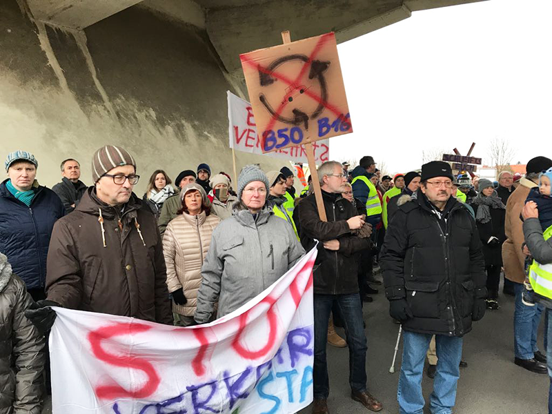 Protest Straßensperre Wulkaprodersdorf Bahnschleife