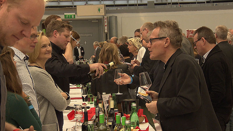 Burgenländische Winzer präsentieren ihre Weine in Linz