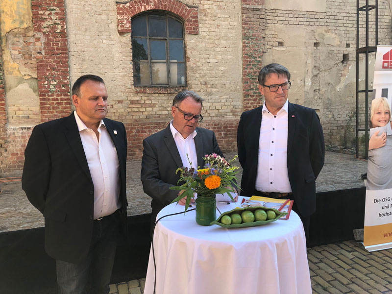 Pressekonferenz in Bruckneudorf mit Hans Niessl und Alfred Kollar von der OSG und Bürgermeister Gerhard Dreiszker