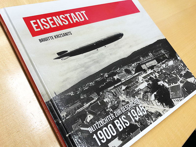 Der Zeppelin über Eisenstadt ziert das Cover des neuen Bildbandes